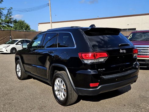 Used 2021 Jeep Grand Cherokee Laredo w/ Security & Convenience Group image 4