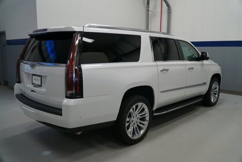 Used 2020 Cadillac Escalade ESV Luxury w/ LPO, Radiant Package image 6