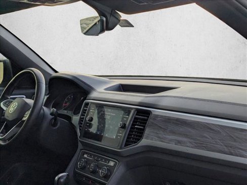 Used 2021 Volkswagen Atlas Cross Sport SE w/ Panoramic Sunroof Package image 20