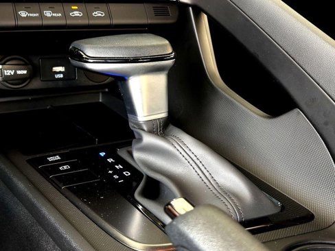 Used 2025 Hyundai Elantra Sport image 23