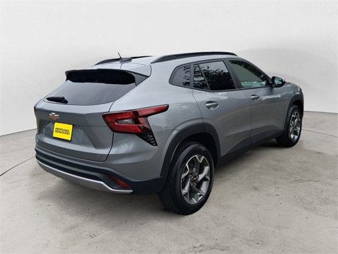 New 2026 Chevrolet Trax LT w/ Sunroof Package image 5