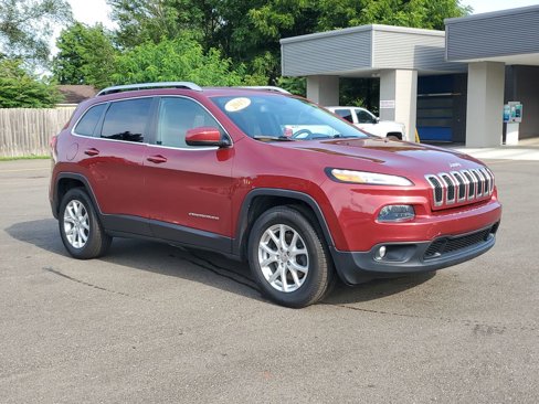 Used 2015 Jeep Cherokee Latitude w/ Cold Weather Group image 2