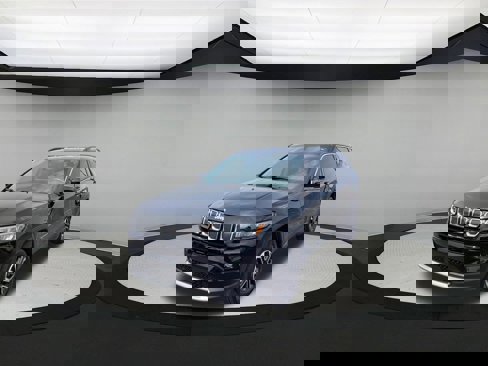 Used 2022 Jeep Compass Limited image 4