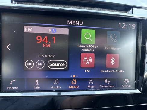 Used 2018 Nissan Rogue SV w/ Premium Package image 10