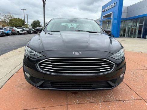 Used 2020 Ford Fusion SE w/ Equipment Group 151A image 2