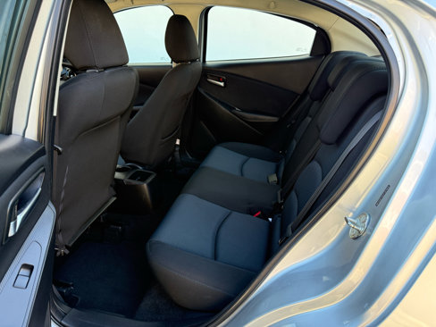 Used 2018 Toyota Yaris iA image 14