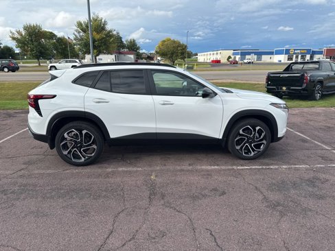New 2025 Chevrolet Trax RS image 6