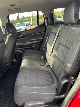 Used 2017 GMC Acadia SLE image 12