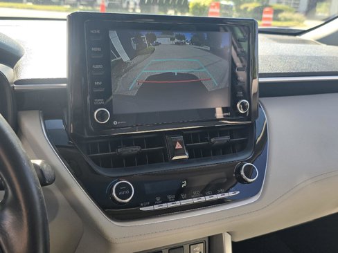 Used 2022 Toyota Corolla Cross LE image 21