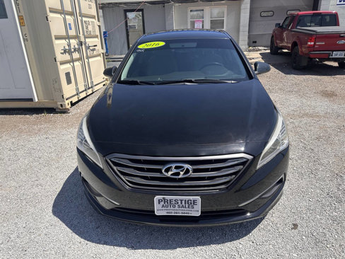 Used 2016 Hyundai Sonata SE image 2