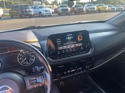 Used 2021 Nissan Rogue SL w/ Premium Package image 15