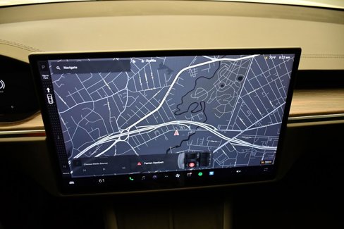 Used 2022 Tesla Model S image 27