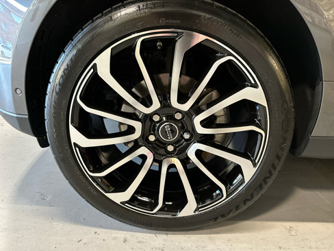 Used 2018 Land Rover Range Rover HSE image 12