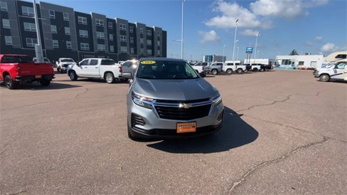 Used 2023 Chevrolet Equinox LS w/ LS Convenience Package image 3