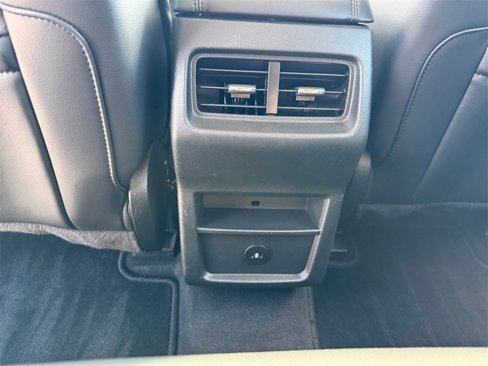 Used 2024 Ford Edge SEL image 17