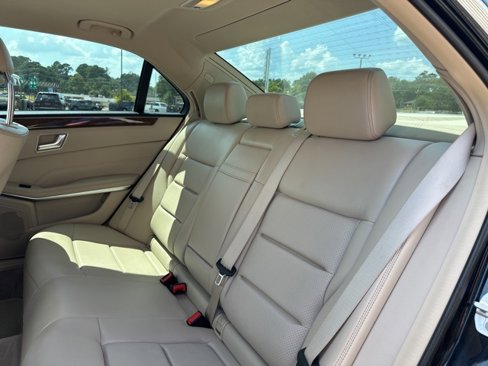 Used 2014 Mercedes-Benz E 350 Sedan image 30