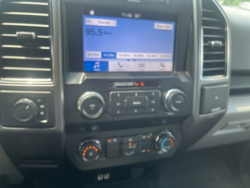 Used 2019 Ford F150 XLT image 10