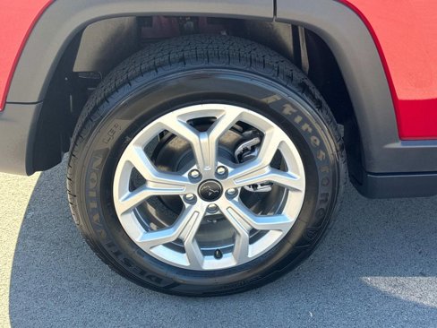 New 2025 Jeep Compass Sport image 9