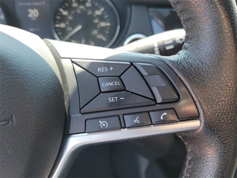 Used 2020 Nissan Rogue SV image 28