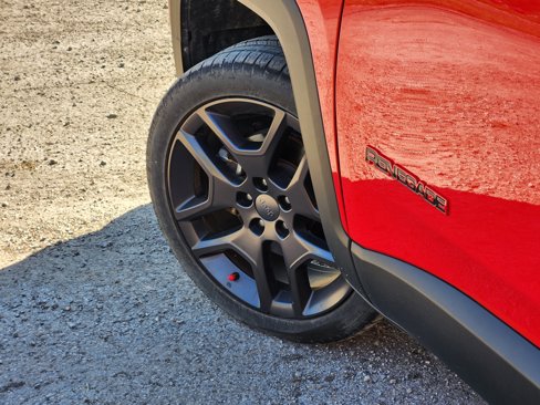 Used 2022 Jeep Renegade Latitude w/ Sun/Sound Group image 23