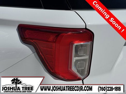 Used 2021 Ford Explorer XLT w/ Equipment Group 202A image 14