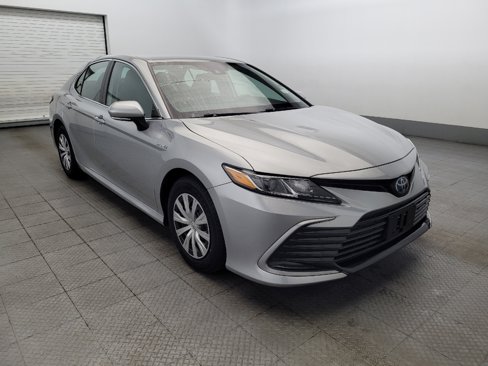 Used 2021 Toyota Camry LE image 13