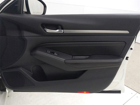 Used 2019 Nissan Altima 2.5 Platinum image 40