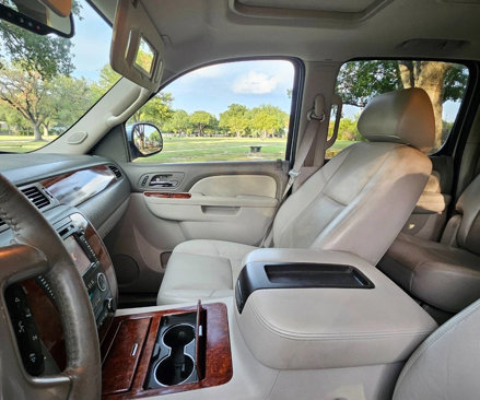 Used 2013 Chevrolet Suburban LTZ image 11
