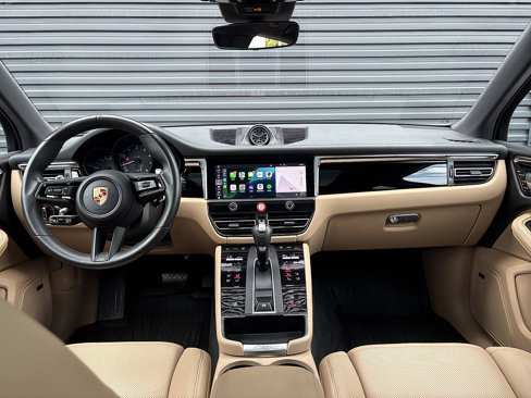 Used 2024 Porsche Macan image 12