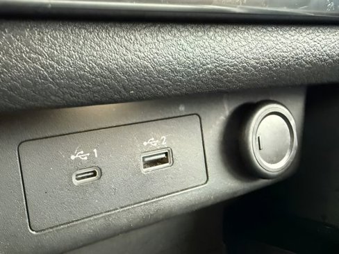 Used 2021 Nissan Rogue SV image 36