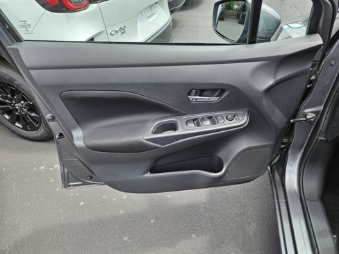 Used 2021 Nissan Versa SV image 16