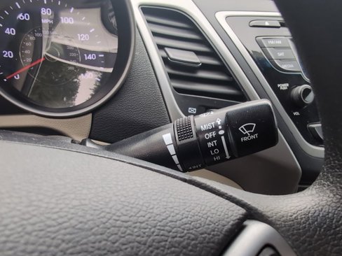 Used 2016 Hyundai Elantra SE image 22