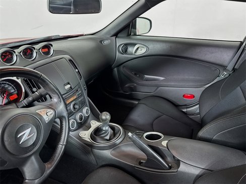 Used 2011 Nissan 370Z Coupe image 20