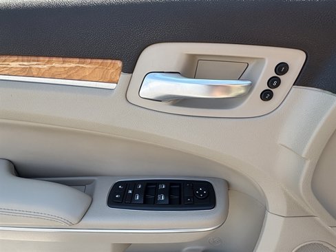 Used 2014 Chrysler 300 C w/ Beats Audio Group image 26