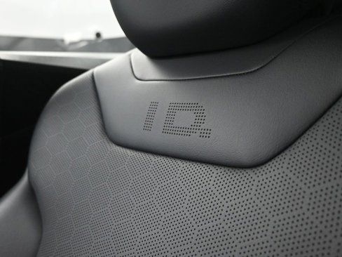 Used 2022 Volkswagen ID.4 Pro S w/ Gradient Package image 18