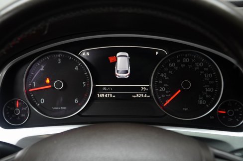 Used 2015 Volkswagen Touareg TDI image 22