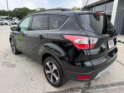 Used 2018 Ford Escape SEL image 5