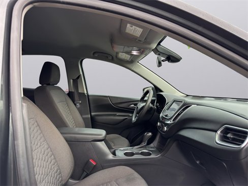 Used 2021 Chevrolet Equinox LT image 18
