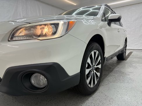 Used 2015 Subaru Outback 2.5i Limited image 40