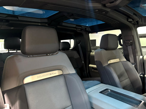 Used 2024 GMC Hummer EV 3X w/ LPO, Illumination Package image 33