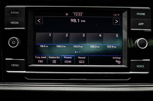 Used 2020 Volkswagen Jetta SE w/ SE Cold Weather Package image 21