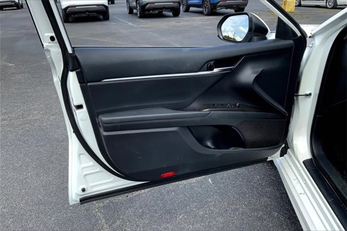 Used 2021 Toyota Camry SE image 24