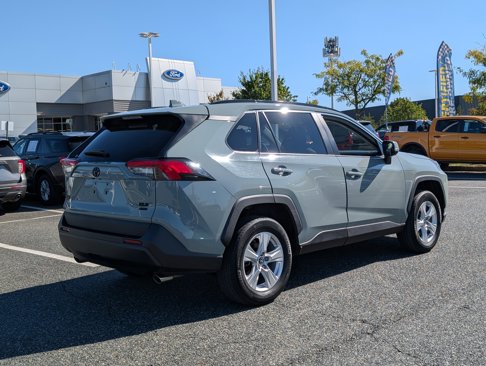 Used 2021 Toyota RAV4 XLE image 3
