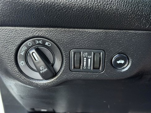 Used 2022 Dodge Challenger SXT w/ Blacktop Package image 12