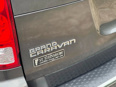 Used 2019 Dodge Grand Caravan SXT image 9
