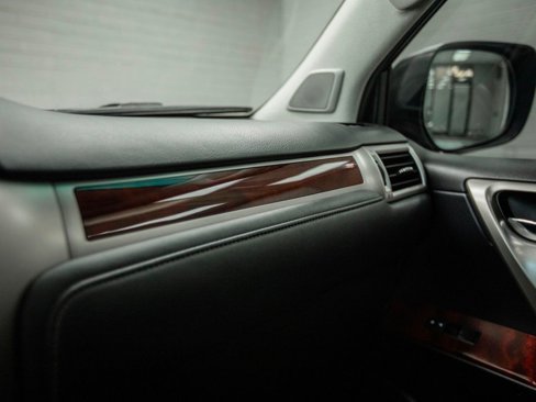 Used 2013 Lexus GX 460 image 19