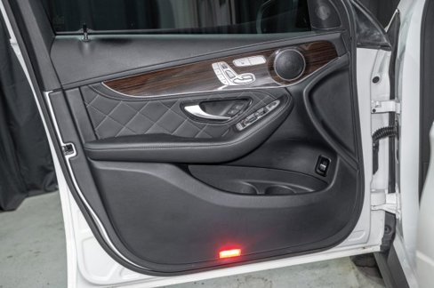 Used 2019 Mercedes-Benz GLC 300 image 10