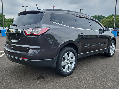 Used 2017 Chevrolet Traverse LT w/ Style and Technology Package image 6