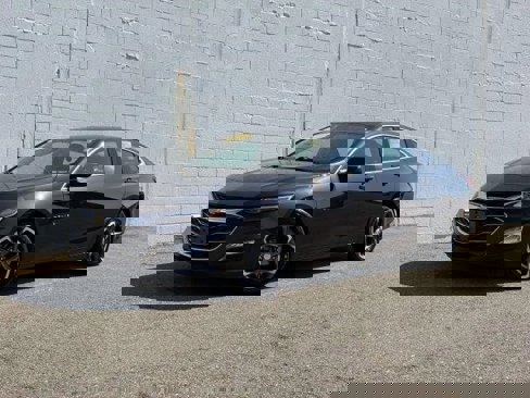 Used 2023 Chevrolet Malibu LT image 1