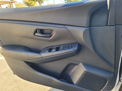 Used 2024 Nissan Sentra S image 12